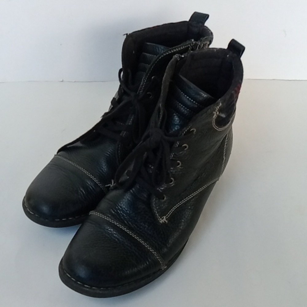 Clarks Black Plaid Boots